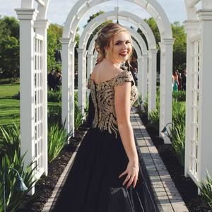 Meet your Posher, Ana